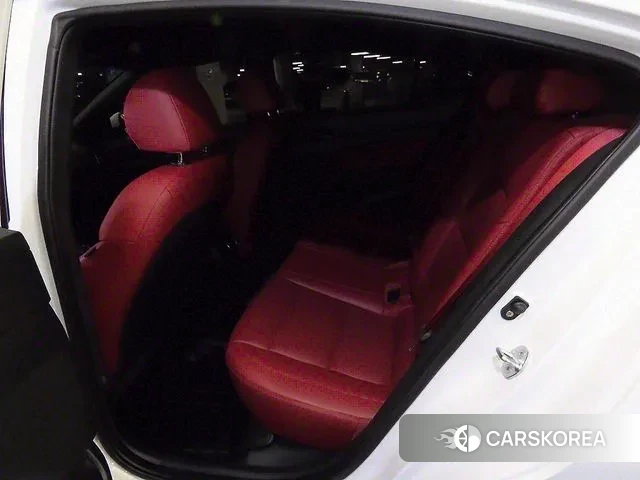 Hyundai Avante AD id 3019069 из Кореи 17