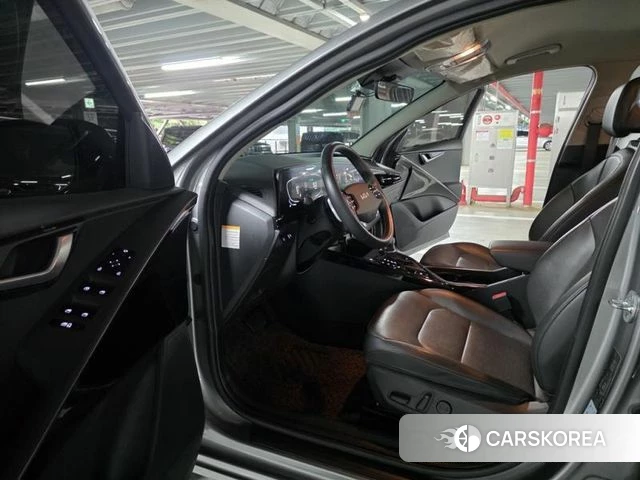 Kia Di Ol Nu Niro id 4393599 из Кореи 13