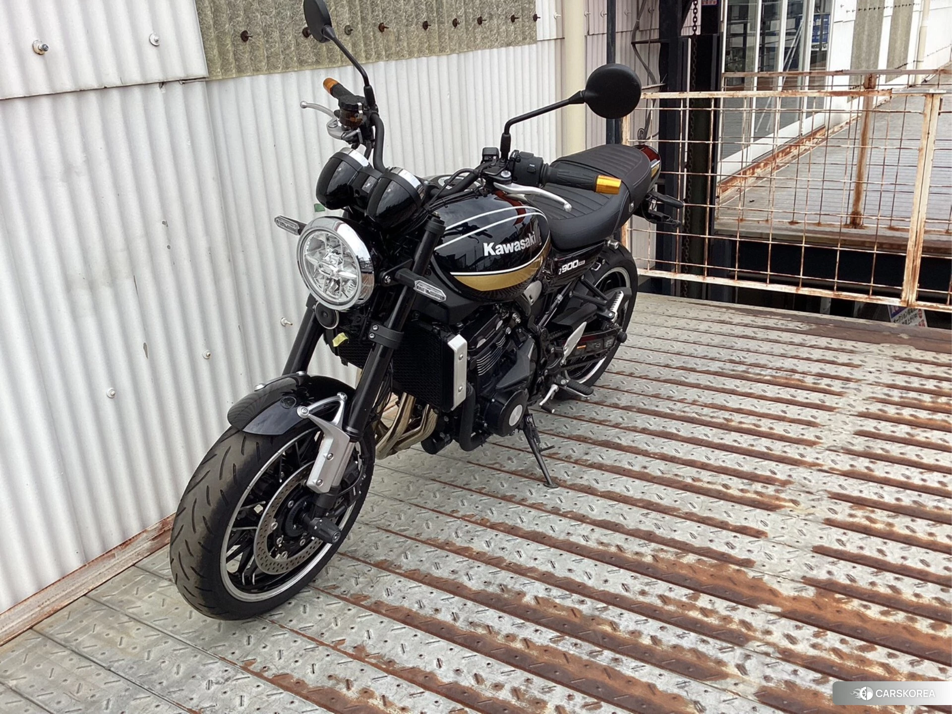 Kawasaki Z900RS id 3950369 из Японии 8