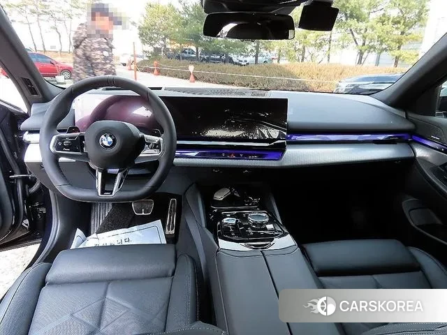 BMW 5 Series (G60) id 3689534 из Кореи 17