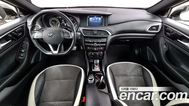 Infiniti Q30 id 2520949 из Кореи 17