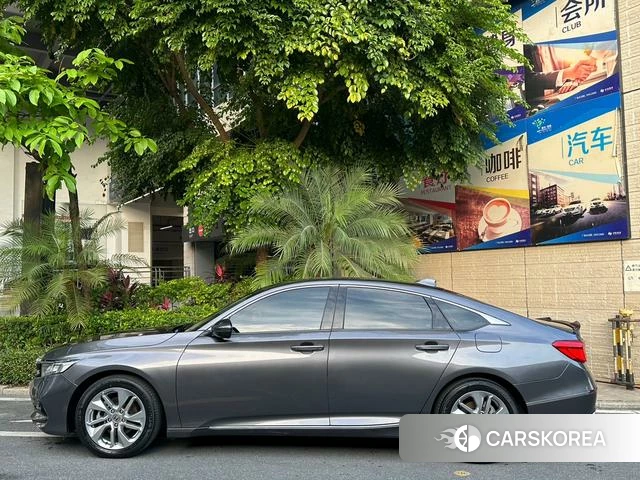 Honda Accord id 4313597 из Китая 24