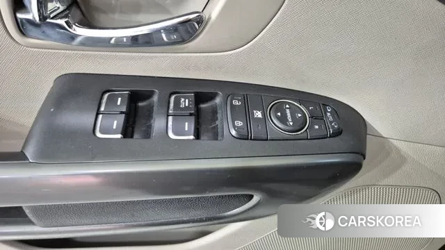 Kia The New Carnival id 3687572 из Кореи 17