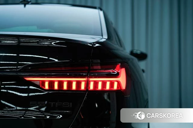Audi A6L id 4242218 из Китая 8