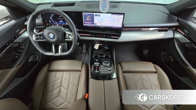 BMW 5 Series (G60) id 4778459 из Кореи 32