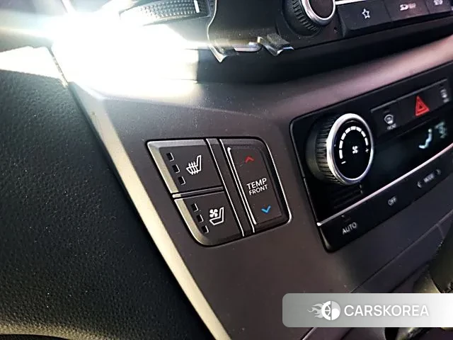 Hyundai The New Grand Starex id 3568328 из Кореи 13