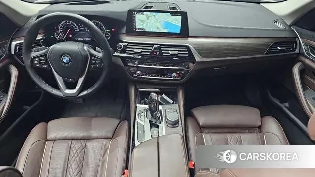 BMW 5 Series (G30) id 2966559 из Кореи 17