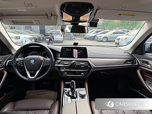 BMW 5 Series (G30) id 4246118 из Кореи 17