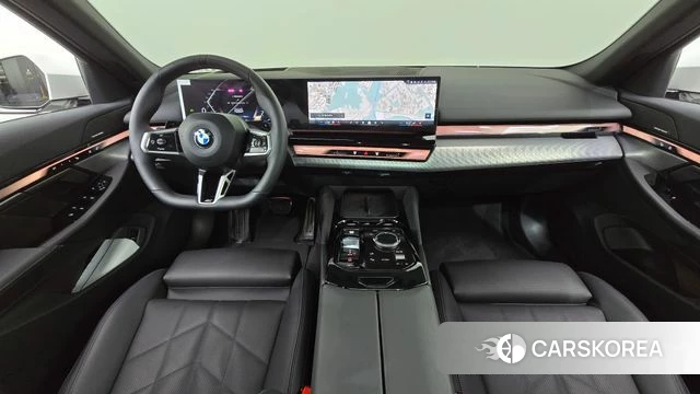 BMW 5 Series (G60) id 4380823 из Кореи 32