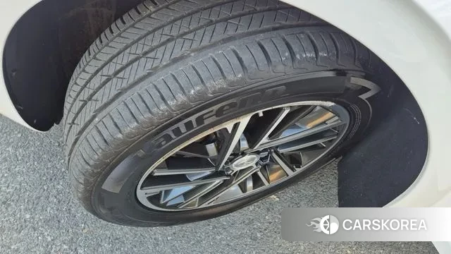 Hyundai The New Grandeur IG id 3473498 из Кореи 17