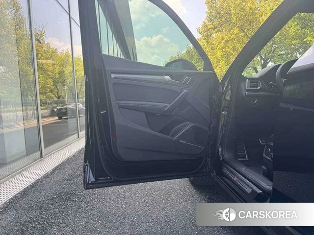 Audi Q5L id 4212678 из Китая 18