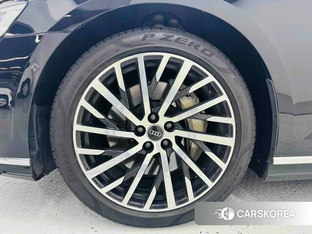 Audi A8 id 4273612 из Китая 30