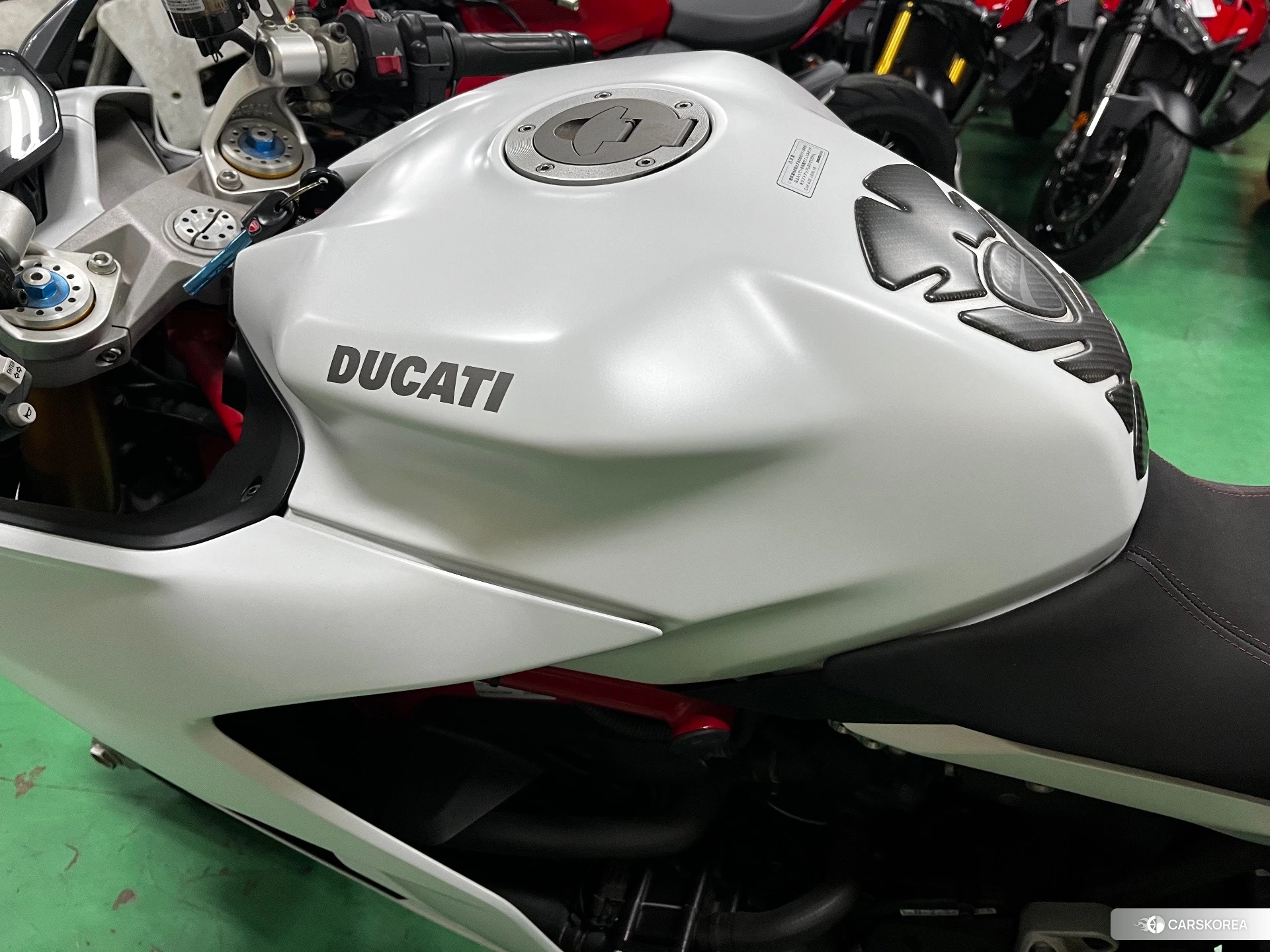 Проданный Ducati SUPERSPORT S id 4013933 из Японии, фото 8