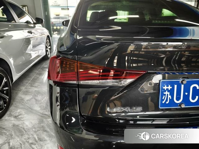 Lexus IS id 4242319 из Китая 7