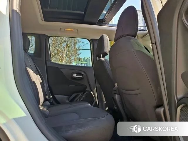 Jeep Renegade id 3954790 из Кореи 9