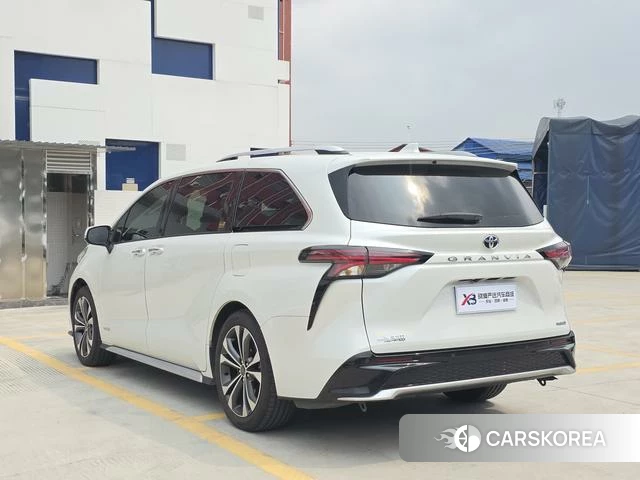 Toyota Grevia id 4220980 из Китая 7