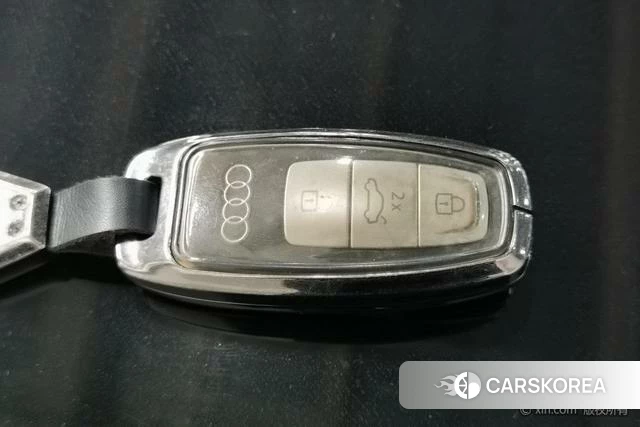 Audi A6L id 4297706 из Китая 21