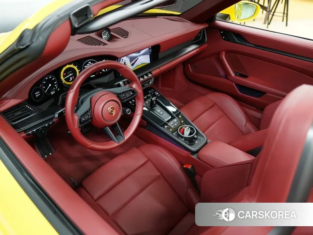 Porsche 911(992) id 4635722 из Кореи 17