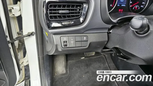 Kia Stonic id 2689718 из Кореи 17