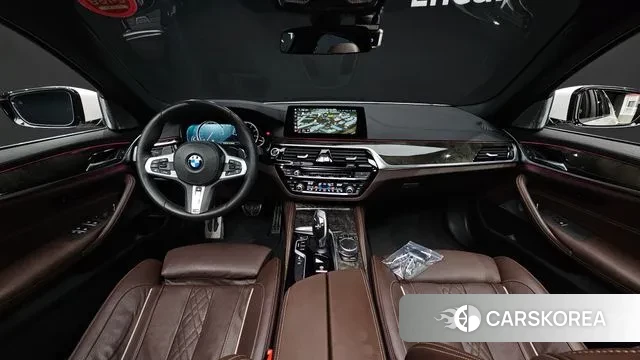 BMW 5 Series (G30) id 3789732 из Кореи 17