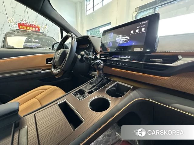 Toyota Saina id 4239638 из Китая 10