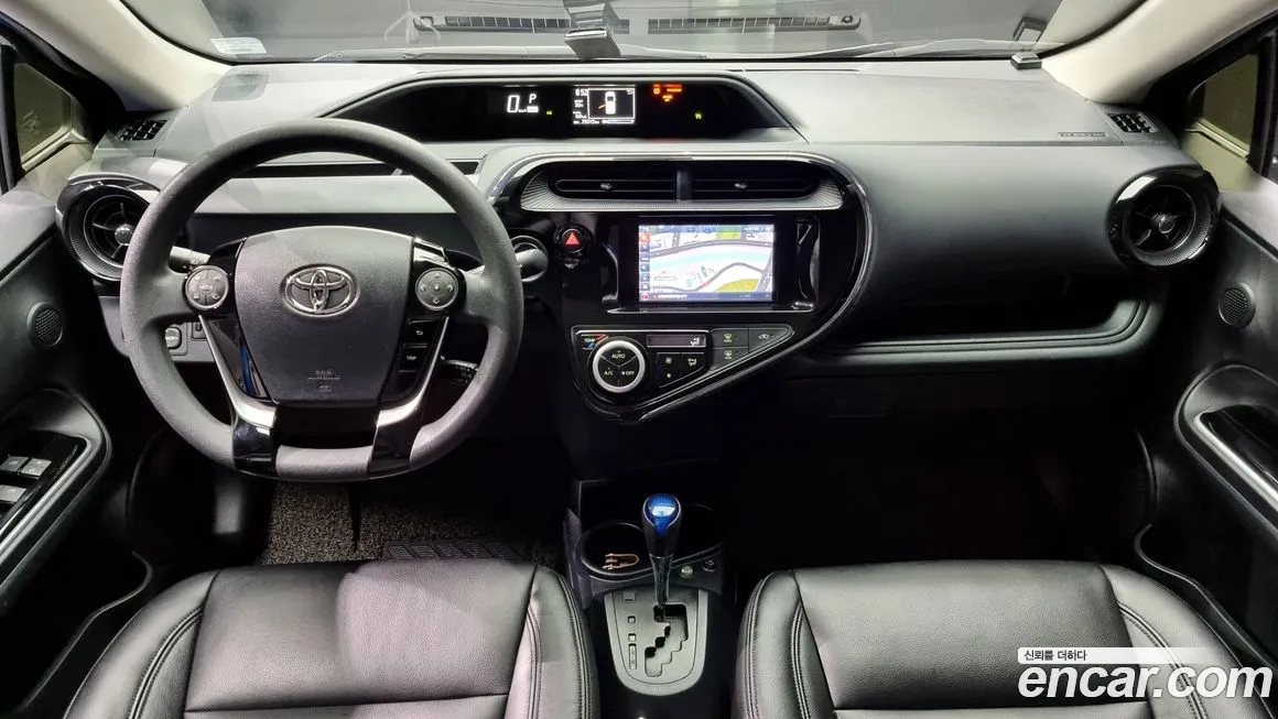 Toyota Prius C id 1911114 из Кореи 17