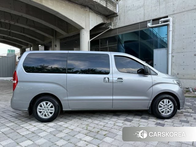 Hyundai The New Grand Starex id 4520016 из Кореи 17