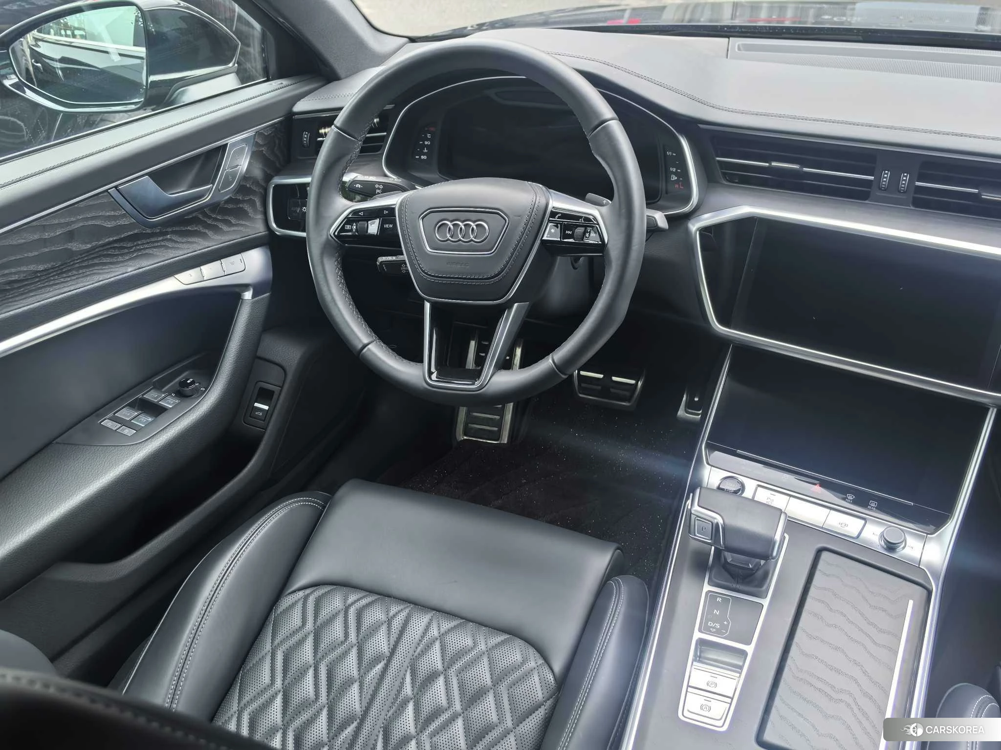 Audi A6L id 4498502 из Китая 25