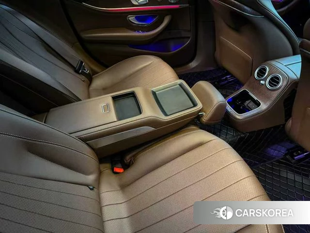 Mercedes-Benz E-class id 4265002 из Китая 20