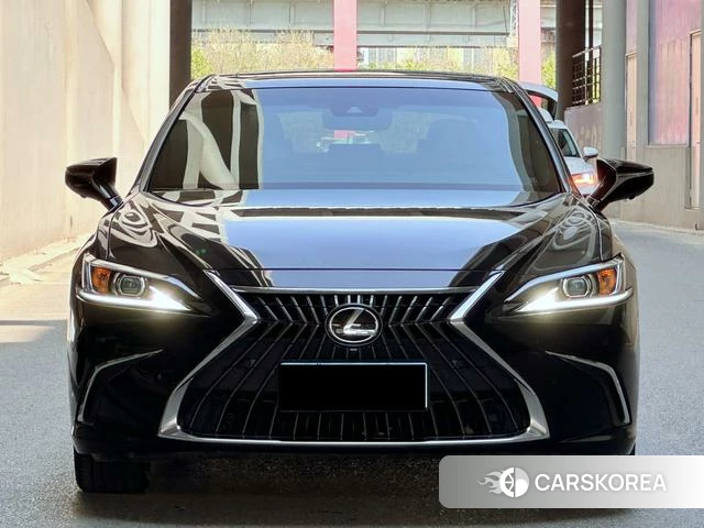 Lexus ES id 4299953 из Китая 11