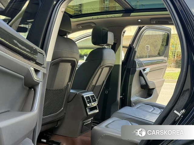 Volkswagen Touareg id 4254248 из Китая 20