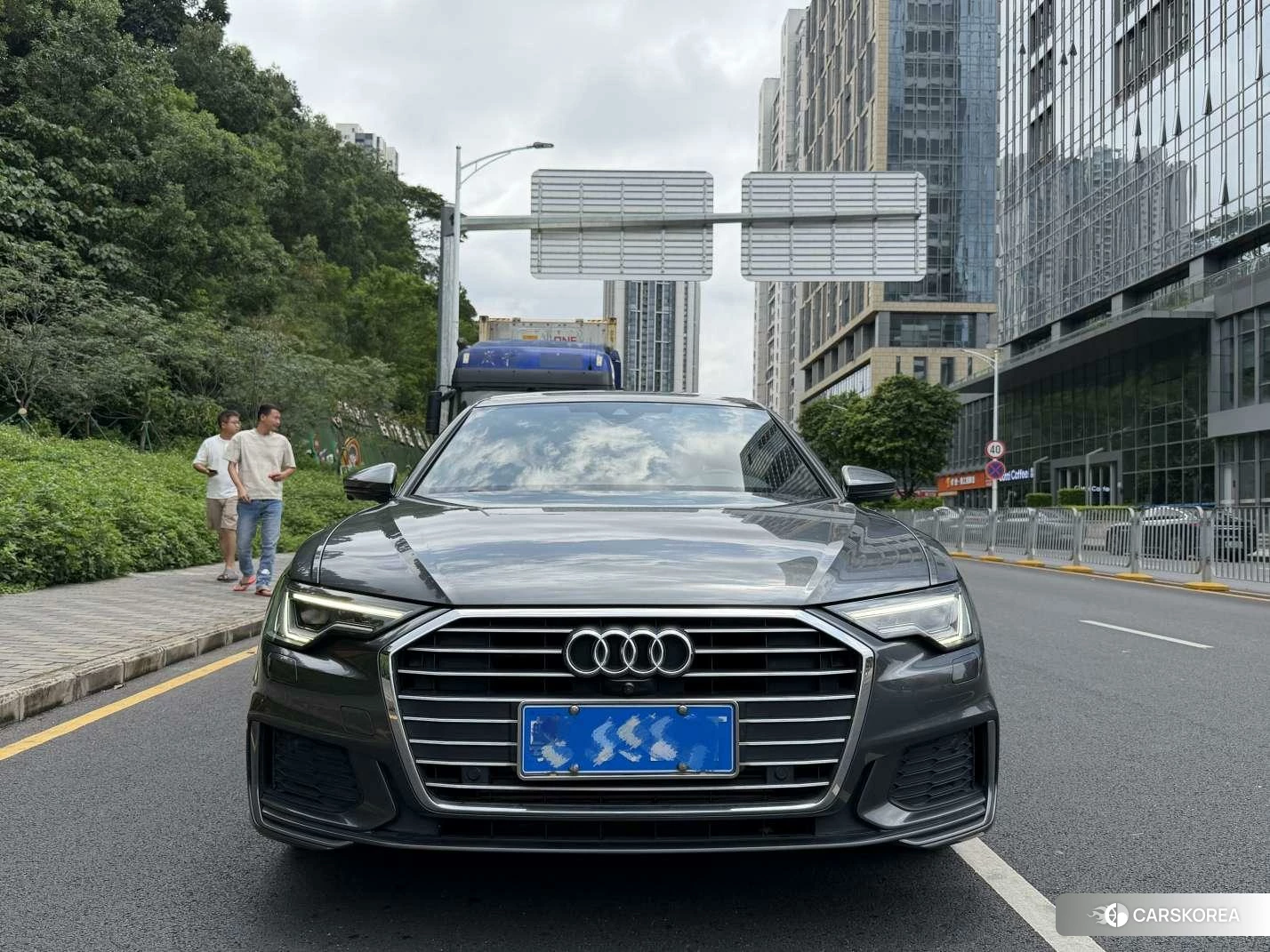 Audi A6L id 4486534 из Китая 7