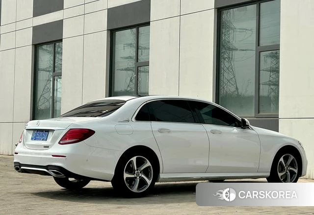 Mercedes-Benz E-class id 4212442 из Китая 7