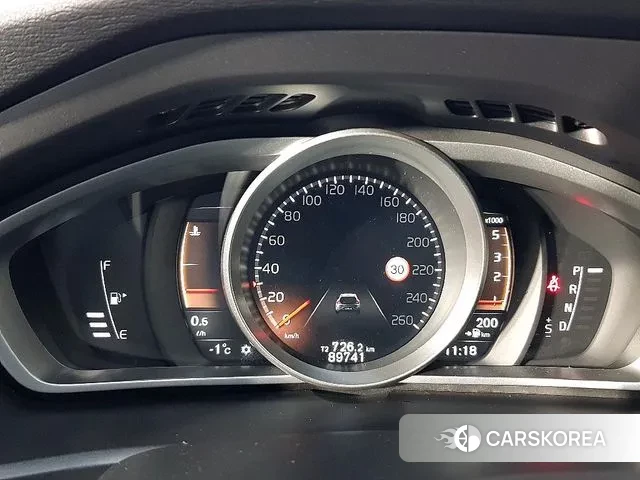 Volvo V40 Cross-Country id 3479996 из Кореи 17