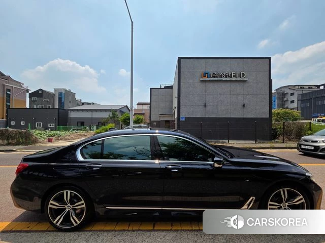 BMW 7 Series (G11) id 4525803 из Кореи 17
