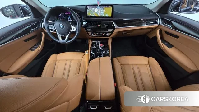 BMW 5 Series (G30) id 3011526 из Кореи 17