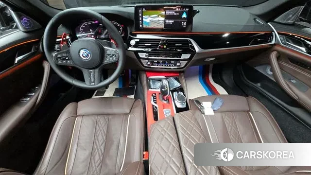 BMW 5 Series (G30) id 3365953 из Кореи 17