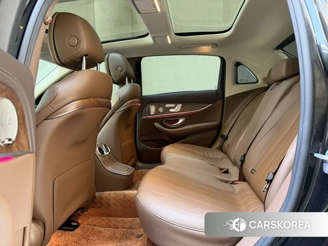 Mercedes-Benz E-class id 4314685 из Китая 7