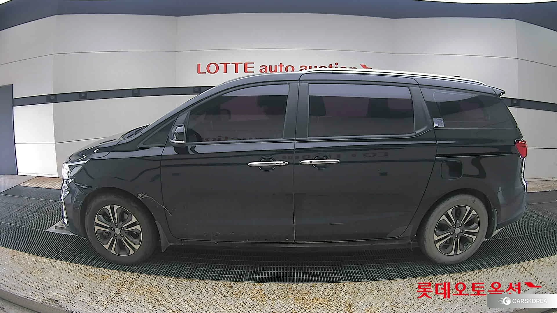 Kia Carnival id 4664332 из Кореи 34
