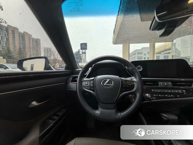 Lexus ES id 4209815 из Китая 14