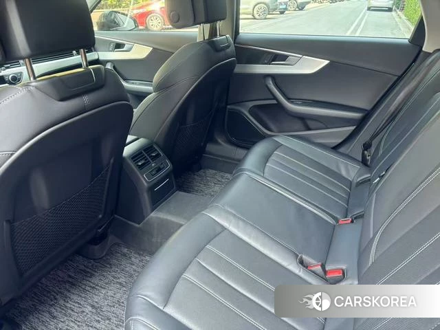 Audi A4L id 4277516 из Китая 7