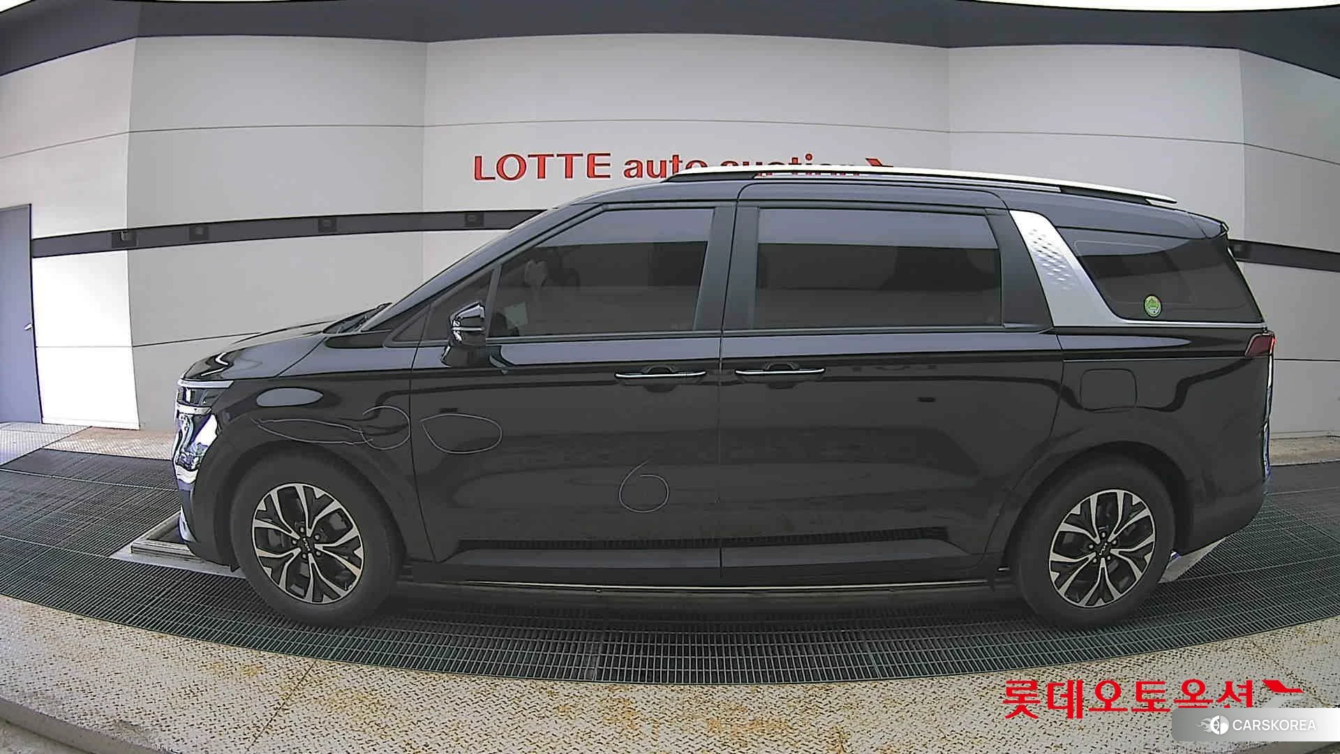 Kia Carnival id 4347393 из Кореи 34