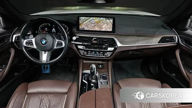 BMW 5 Series (G30) id 3556817 из Кореи 17