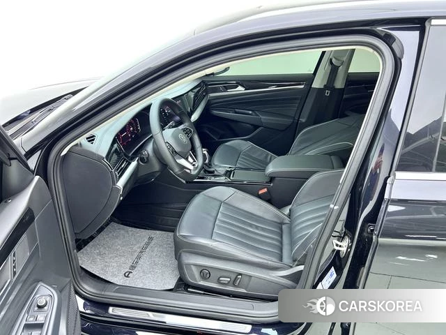 Volkswagen Passat id 4261849 из Китая 17