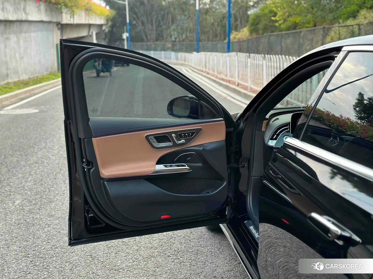 Mercedes-Benz E-Class id 4498831 из Китая 19