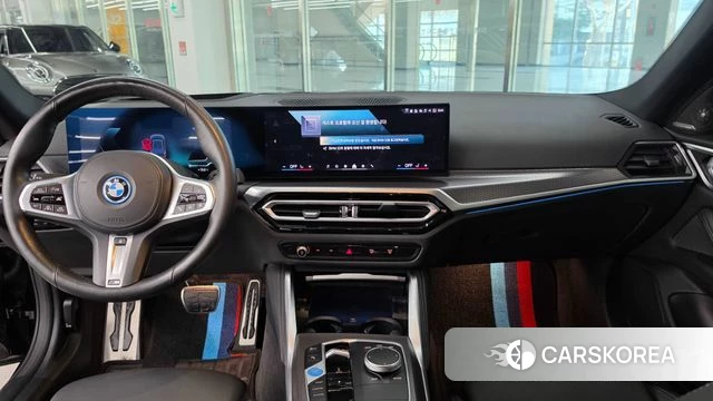 BMW i4 id 3876773 из Кореи 17