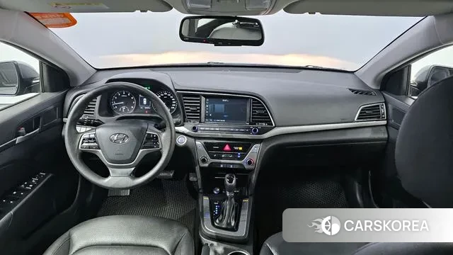 Hyundai Avante AD id 3055793 из Кореи 17