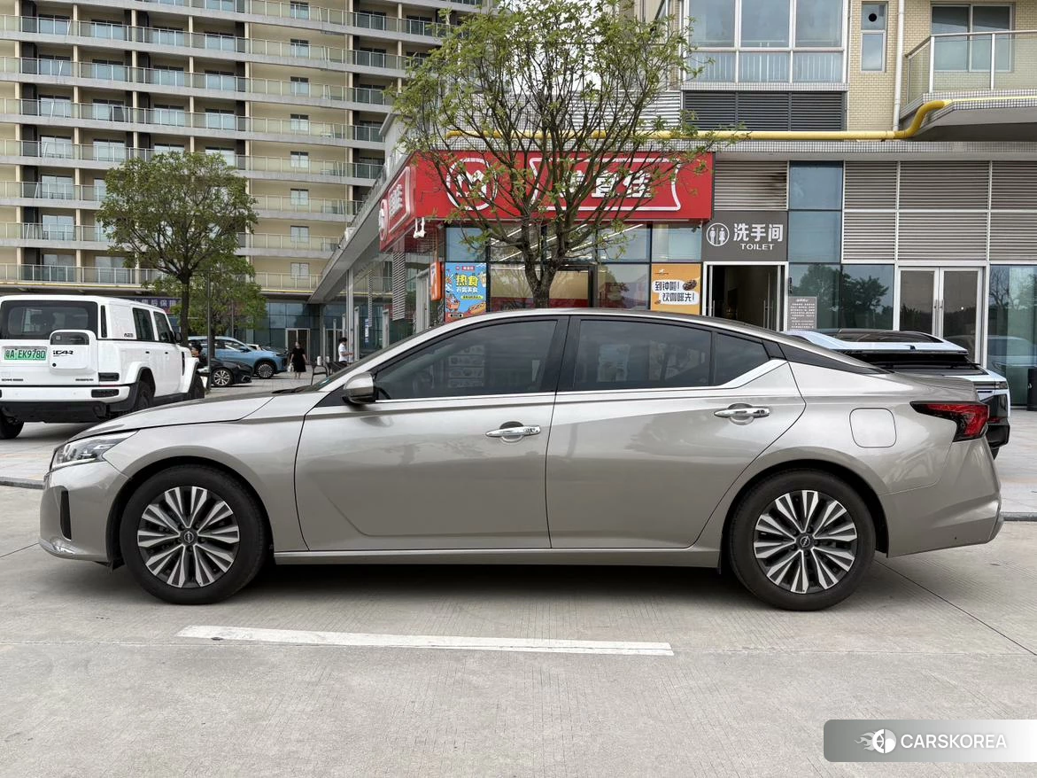 Nissan Teana id 4510984 из Китая 7