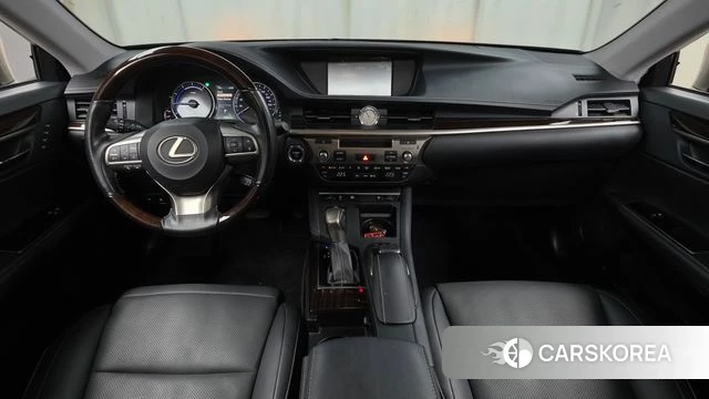 Lexus New ES300h id 3912024 из Кореи 17