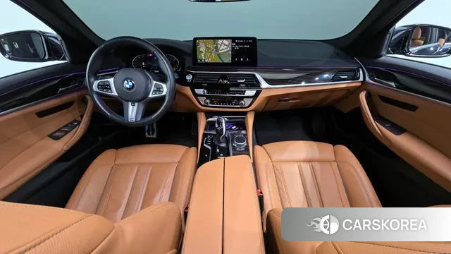 BMW 5 Series (G30) id 3479329 из Кореи 17